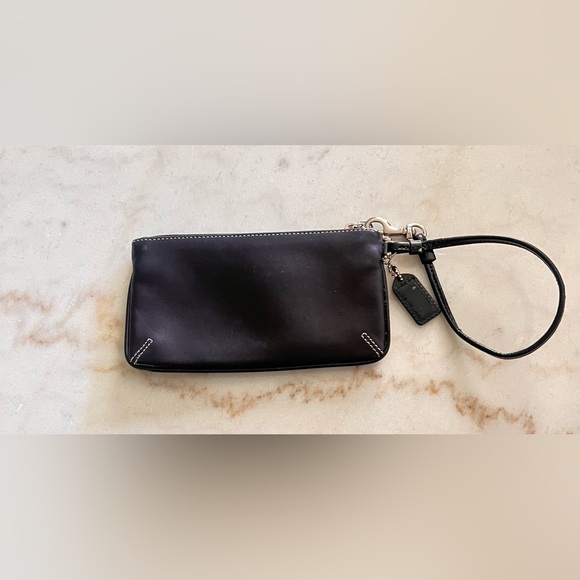 COACH LEATHERWARE LEATHER WRISTLET BLACK - Picture 8 of 12